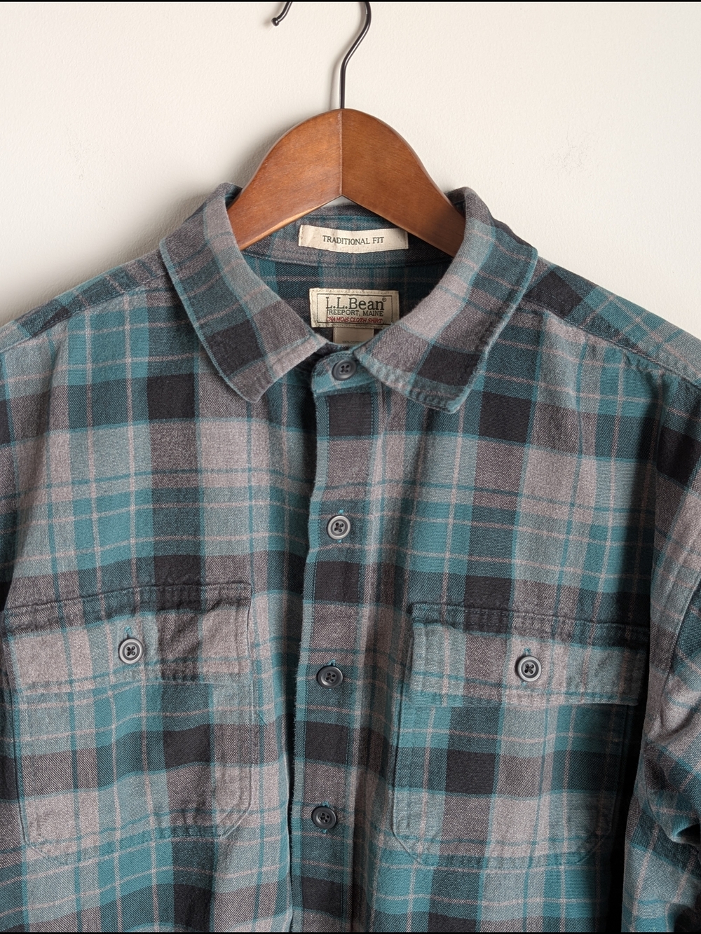 L.L. Bean Mens Chamois Cloth Shirt Large REG Pockets Green Plaid Flannel 277981